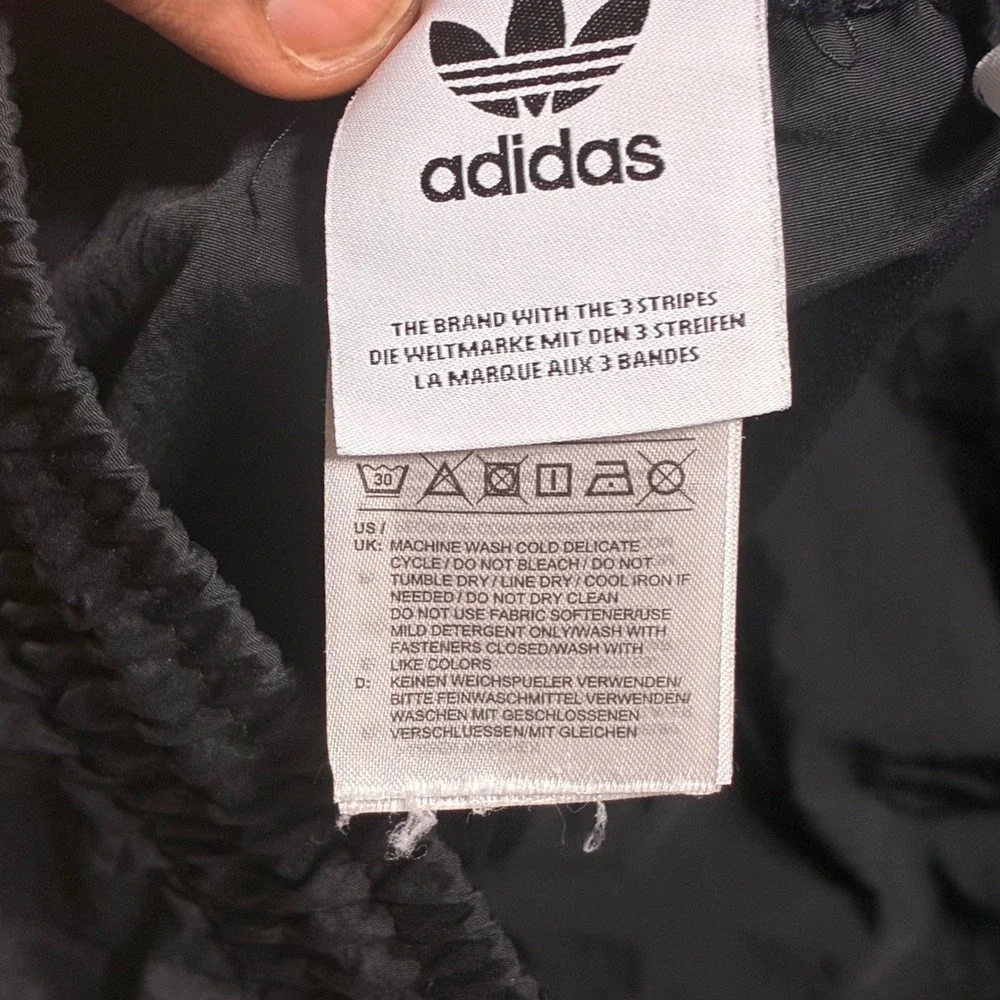 Adidas Originals Shorts Mens Small Black Excellent 3-Stripes Trefoil CW1305